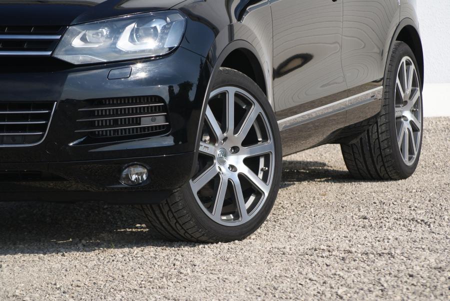  Volkswagen Touareg by MTM 2012 года  (фото 3 из 3)